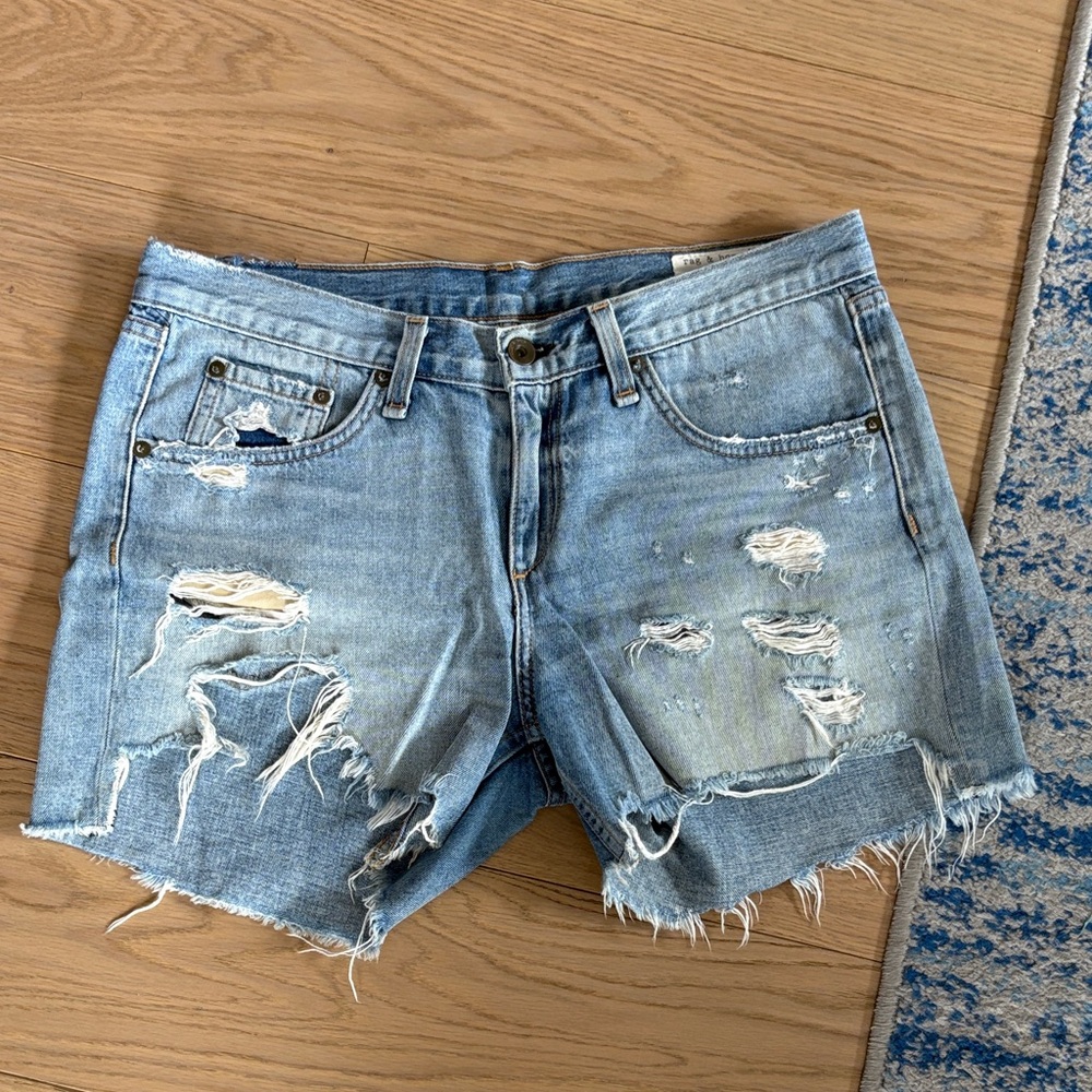 Rag & Bone distressed cut off Jean shorts - size 28